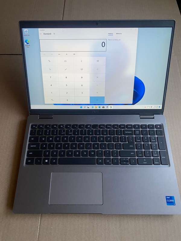 Dell Precision 3560 15.6-inch Core i7-1165G7  32 GB RAM  1 TB SSD Win 11 Pro Mobile Workstation